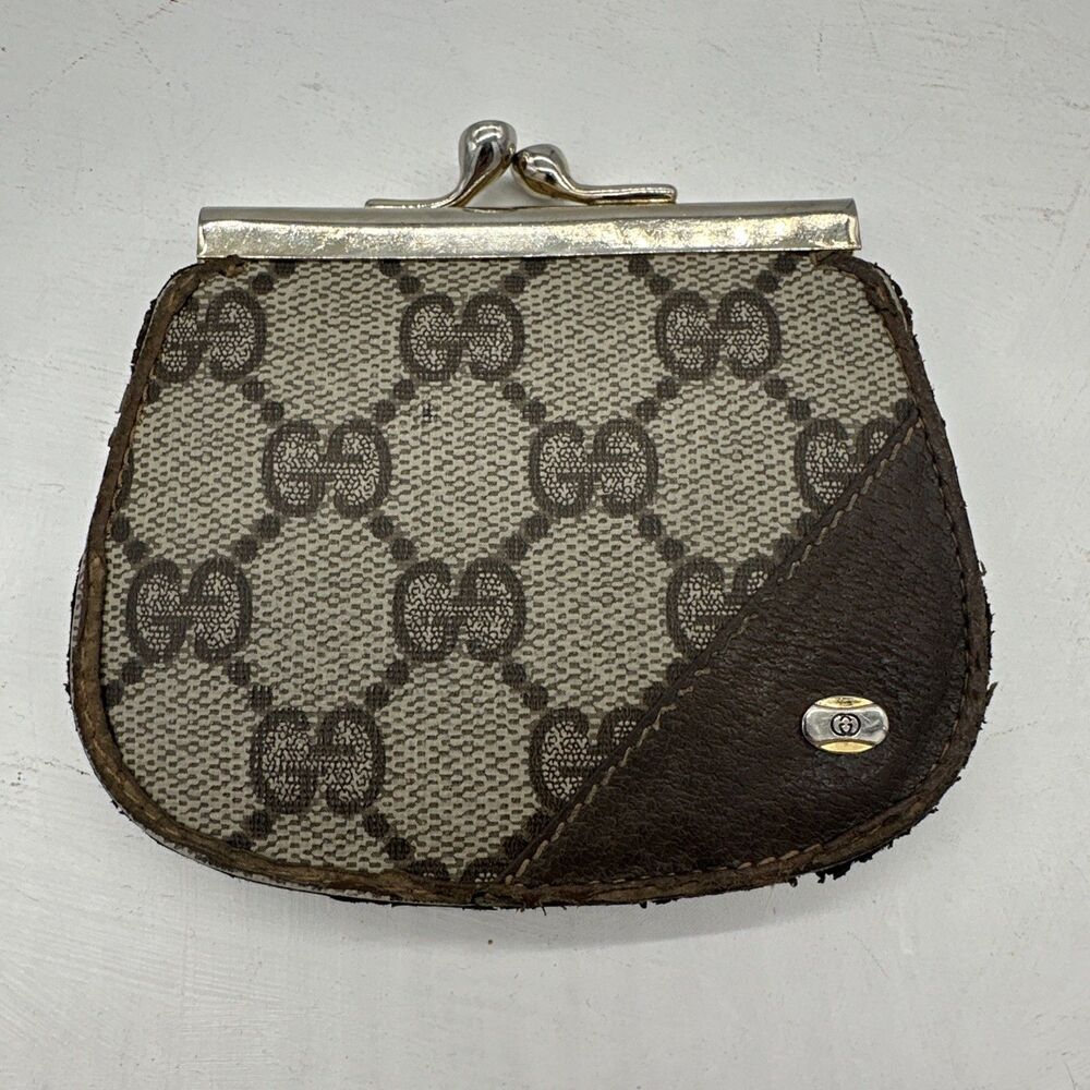 Vintage Gucci Brown Coin Case pouch collection GG Supreme Monogram Kiss